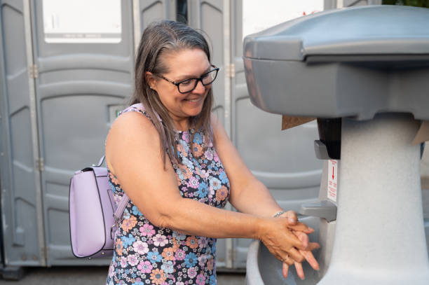 Best Portable bathroom rental  in Ferndale, MI